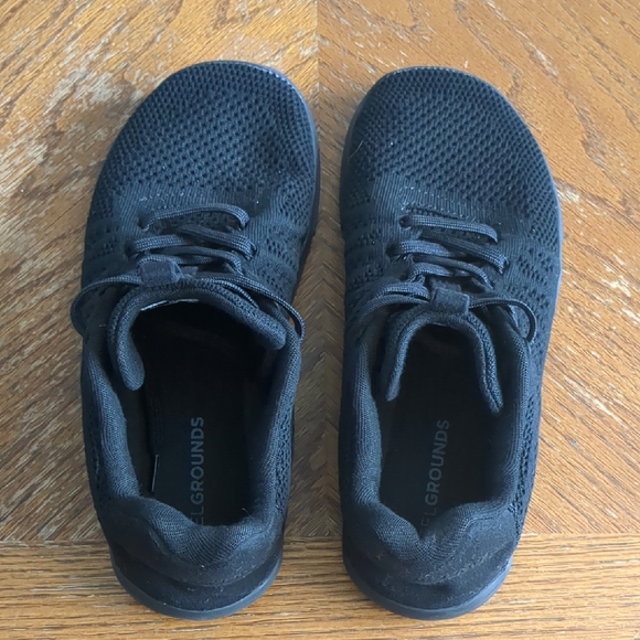 FEELGROUNDS Black Shoes - Picture 6 of 8